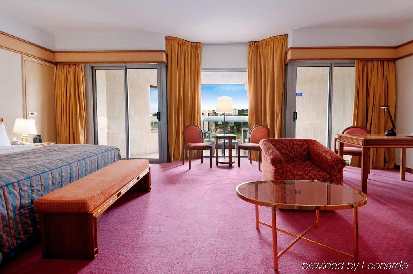 Hilton Yaounde Hotel Quarto foto