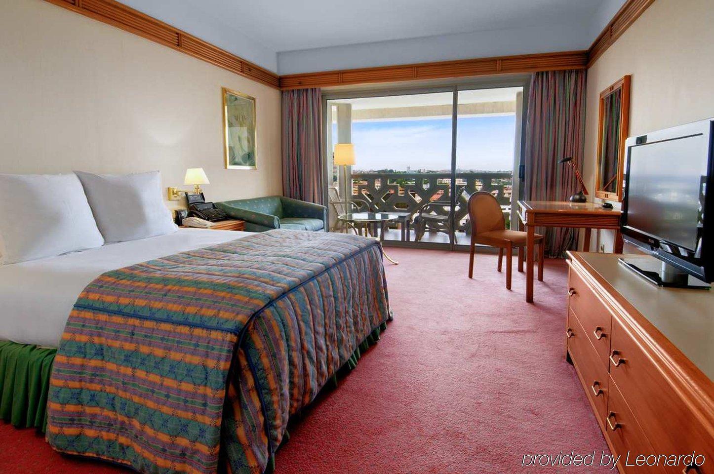 Hilton Yaounde Hotel Quarto foto
