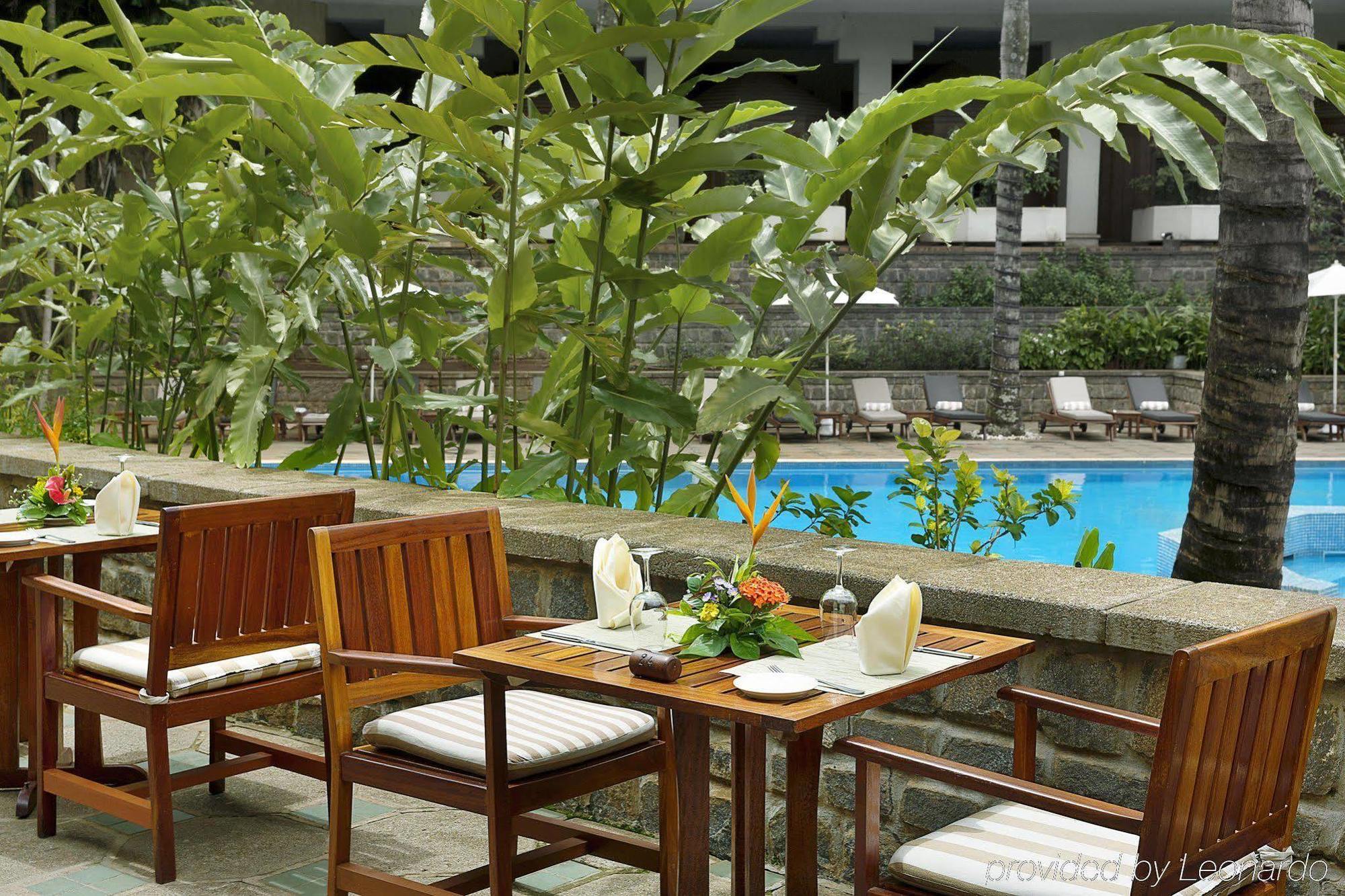 Hilton Yaounde Hotel Exterior foto