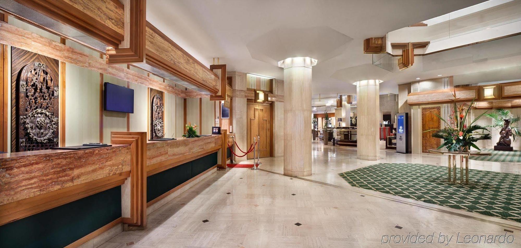 Hilton Yaounde Hotel Interior foto